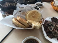 -闫家驴肉老店(华电一校店)