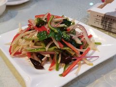 新疆老虎菜-楼兰酒店-天山餐厅(含光路店)