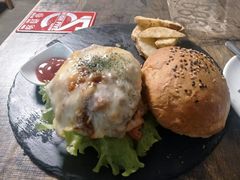 -HIGH FIVE哈福手工汉堡(桂林路店)