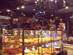 面包甜点陈列柜-米洛克欧洲蛋糕(西南路店)
