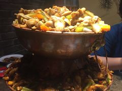 -沪小二炭火蛙锅(淮海中路美食不夜城店)