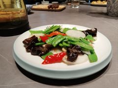 -东口码头·烧鸽子·鱼头泡饼·地方菜(金鹰悦城店)