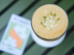 栀子花梨香拿铁-Seesaw Coffee(上生新所店)