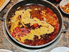 -椒香城门口老火锅(长寿路店)
