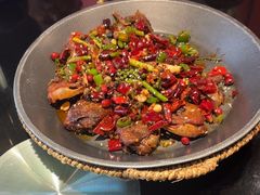 -川流不息·地道川菜·小龙虾(新松江路店)