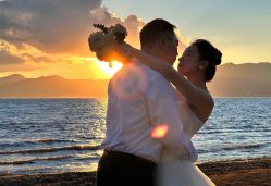 -乐派诗婚纱摄影