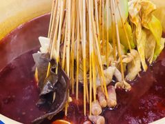-拈签一笑黄牛肉辣卤串串