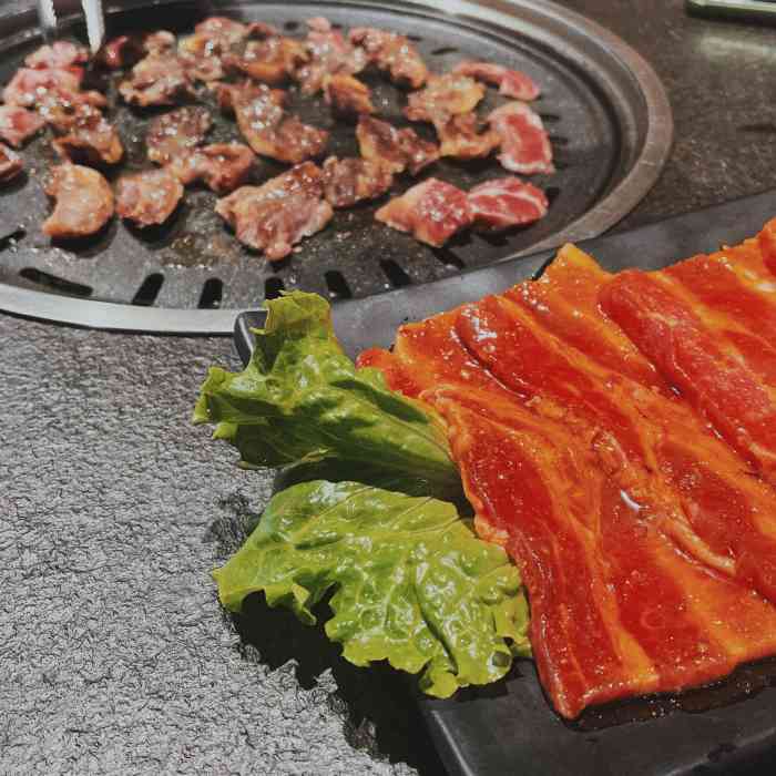 金百合火锅烤肉烧烤(宸创大厦店)-"[调皮] 一家火锅烤肉烧烤一体的店