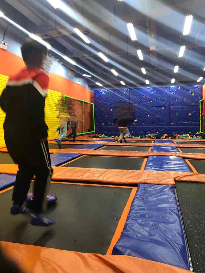 airpark爱尔城运动工场利群金鼎店