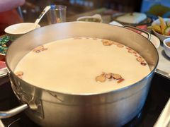 -尚尚仙·酸汤猪手·猪肚鸡火锅(华联万柳购物中心店)