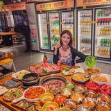  重庆‼️大碗果酒配烤肉🥩滋滋冒油！宝藏韩料店