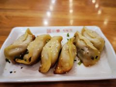 牛肉鍋貼-小姜锅贴(凤凰街店)