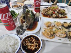 -四川小胡子海鲜(丁村万人海鲜广场店)