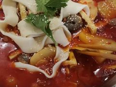 -晓彭肥肠鸡·泡椒鸡火锅(水木天地店)