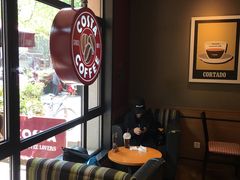 靠窗位-COSTA COFFEE(上海虹口公园店)