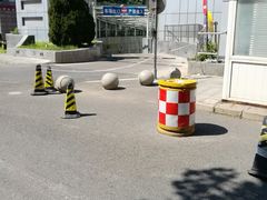 场地-新中关大厦·停车场