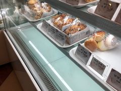 面包甜点陈列柜-国际饭店·帆声西饼屋(黄河路店)