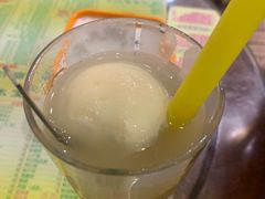 绿豆冰加榴莲雪糕-顺记冰室(宝华路店)