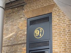 -九又四分之三站台