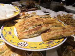 牛肉圆葱锅贴-七菜馆·东北菜·蒸饺(文体路店)