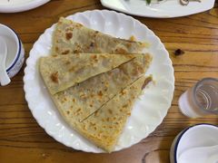 -溢心园香河肉饼总店