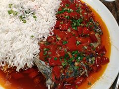 鱼头剁椒蒸-牛头鱼庄·地道广西菜(西明店)