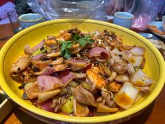 -休记光头香辣蟹干锅(绵竹店)