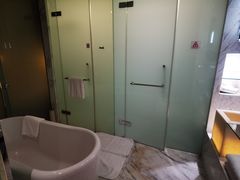 -上海滴水湖皇冠假日酒店