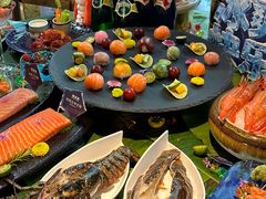 -雍容荟帝王蟹活龙虾展台自助(IFS黑金店)