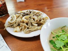 -宝瑞门钉肉饼店