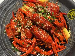-肥肥虾庄·金牌油焖大虾(沙湖店)