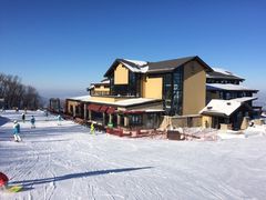 -中旅松花湖滑雪场