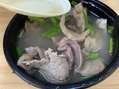 特色双拼汤-牛师傅广式药膳牛骨汤美食(江南西店)