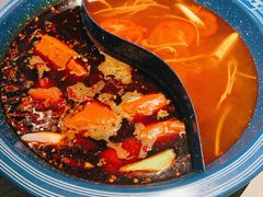 重庆红油经典鸳鸯锅-王歘歘·chuǎ火锅(五道营店)