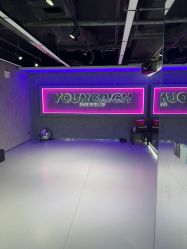 -YOUNGRICH街舞工作室