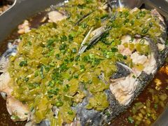 柘林湖剁椒鱼头-鄱阳湖·江西小炒·瓦罐煨汤(五道口店)