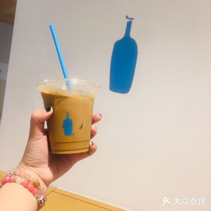 BLUE BOTTLE COFFEE(新宿店)冰拿铁图片