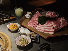 -铭牛烧肉·和牛海鲜自助(高新月牙湖店)
