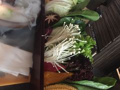 -湊湊火锅·茶憩(新中关购物中心店)