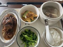 -臻爱住家月嫂育儿嫂(万达店)