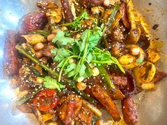 -愉肴麻辣香锅(中山路店)