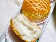 水牛奶酥皮菠萝包-陶陶居酒家(第十甫路总店)