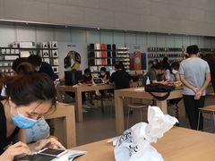 -Apple零售店(华贸购物中心店)