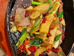 杏鲍菇炒牛肉-云海肴·汽锅鸡·云南菜(苏州中心店)