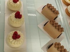 -潮一不贰·西式简餐·法式甜品(外滩店)