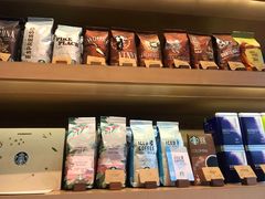 零售区-星巴克臻选(宁波世纪东方广场店)