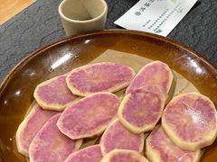 云南花心土豆片-阿山卓·野生菌火锅·纳西火塘烤肉