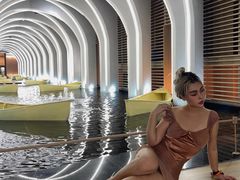 -涨巢·潮玩水疗局