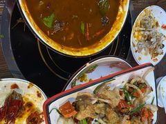 -虾弄弄海派小龙虾·牛羊蝎子火锅