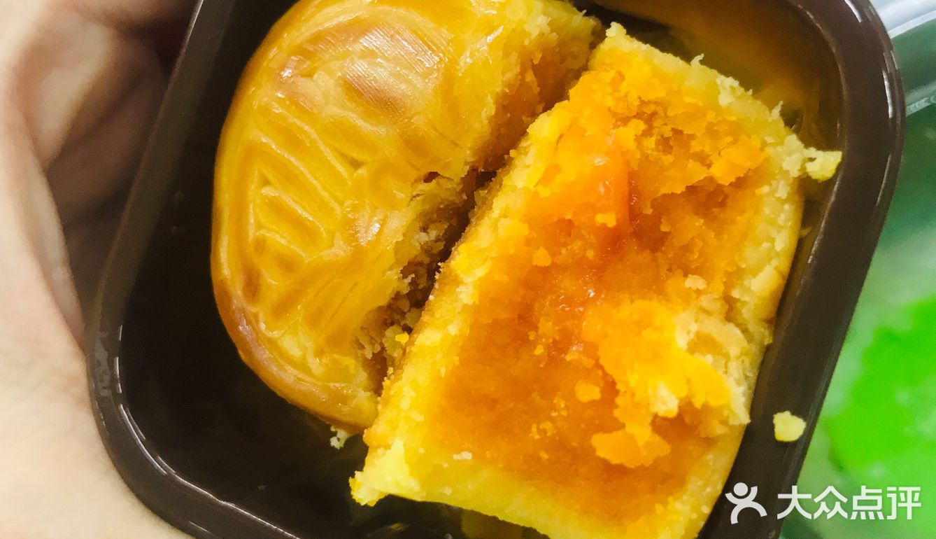 中秋先吃了三个月饼